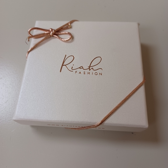 Confetti glitter sparkle earrings - Picture 8 of 10